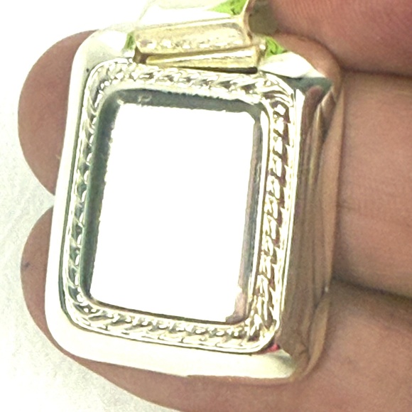 Vintage Chicco’s Silver Pendant | Rectangular Frame Pendant | Designer Jewelry | - Picture 4 of 12
